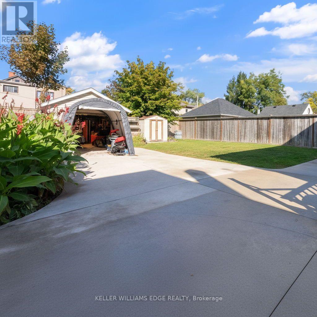 22 Griffith Street, Welland, Ontario  L3B 4G4 - Photo 8 - X12465746