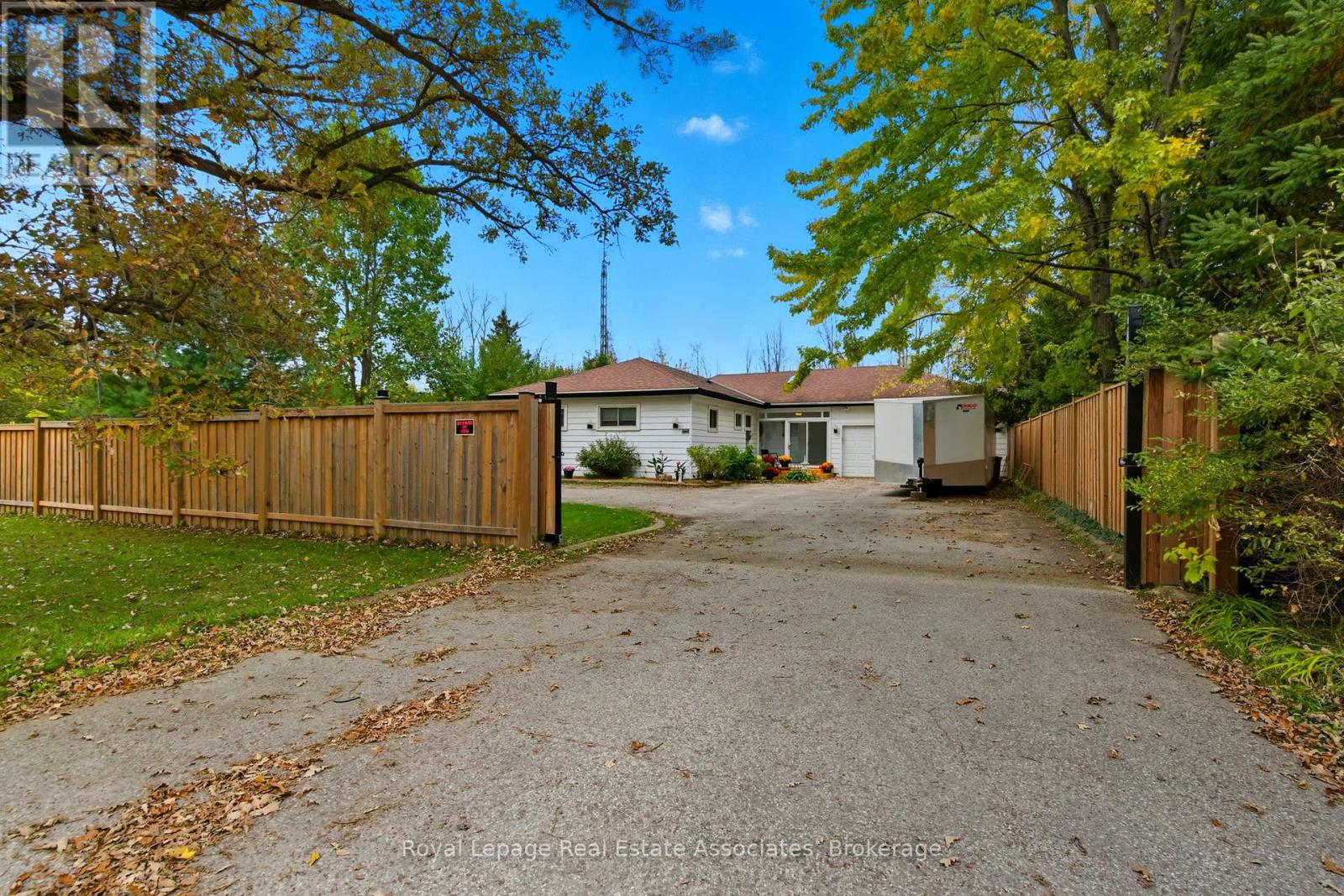 1967 REGIONAL 97 ROAD, Hamilton, Ontario