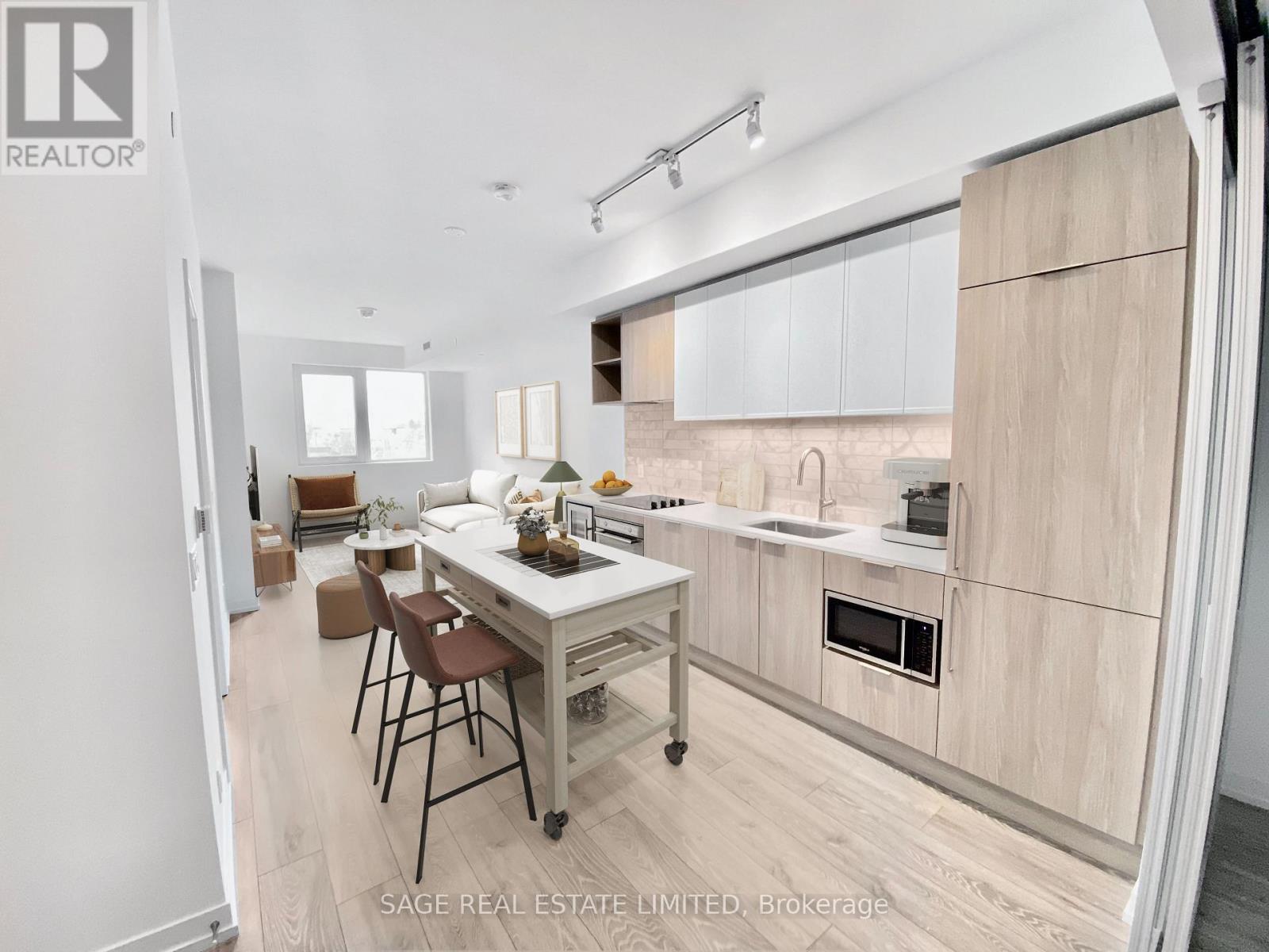 602 - 2020 Bathurst Street, Toronto, Ontario  M5P 0A6 - Photo 2 - C12465797