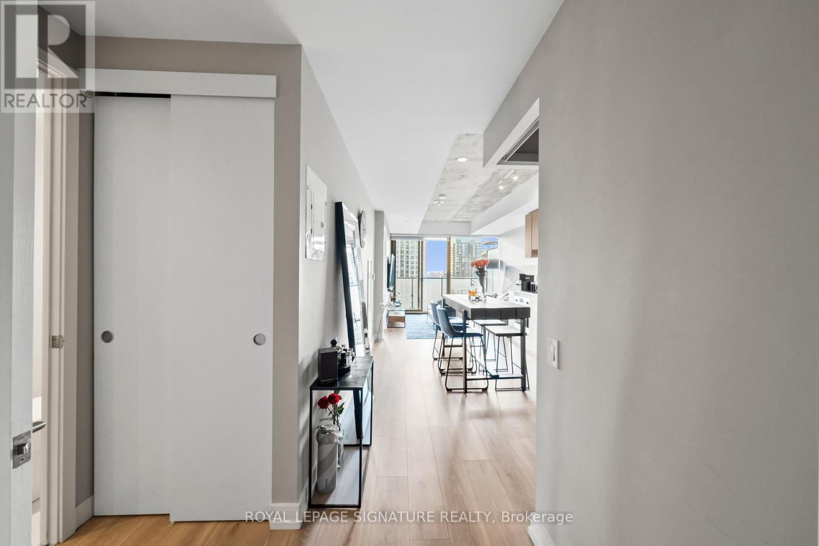 2711 - 161 Roehampton Avenue, Toronto, Ontario  M4P 0C8 - Photo 18 - C12465800