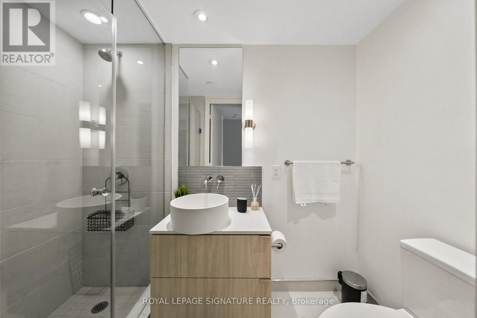 2711 - 161 Roehampton Avenue, Toronto, Ontario  M4P 0C8 - Photo 25 - C12465800