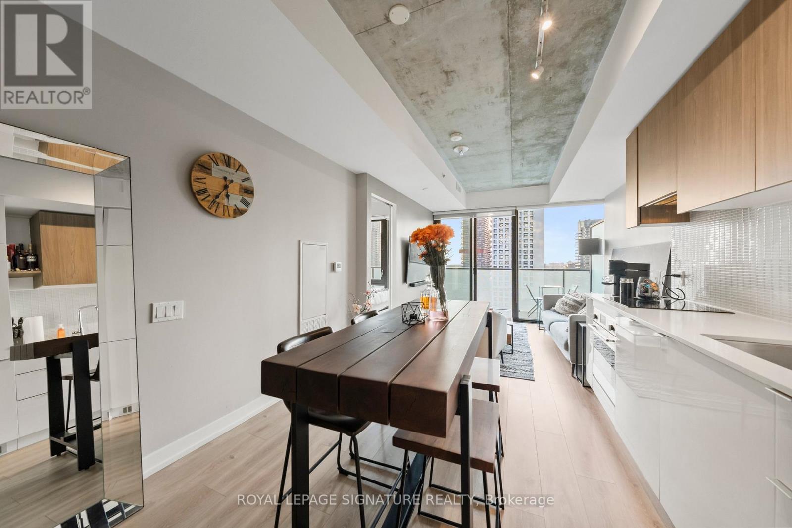 2711 - 161 Roehampton Avenue, Toronto, Ontario  M4P 0C8 - Photo 7 - C12465800