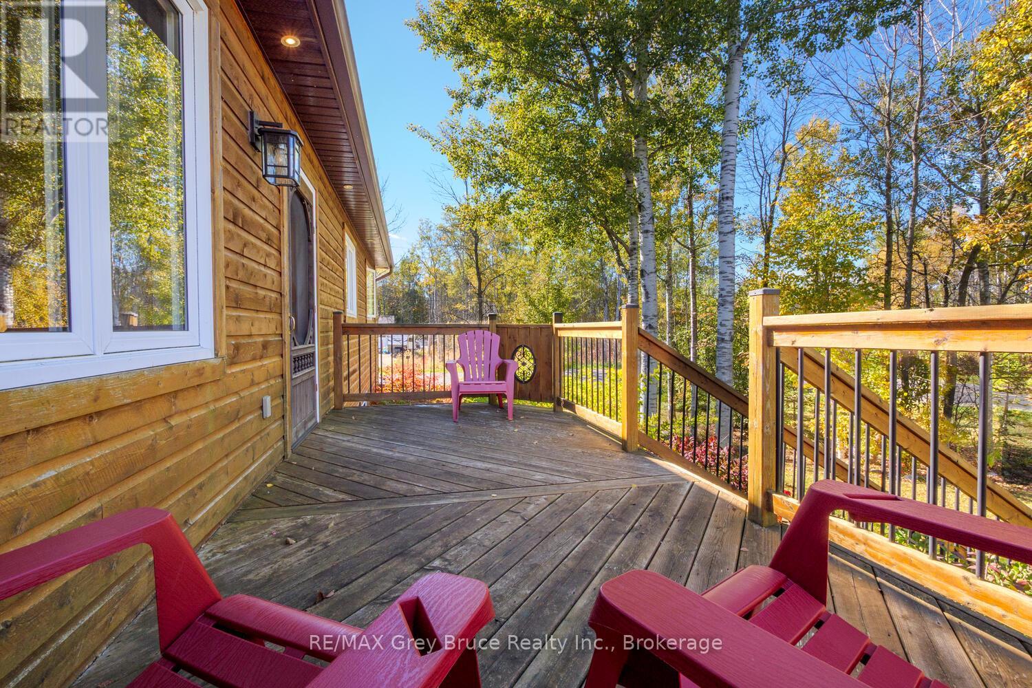 104 Maple Drive, Northern Bruce Peninsula, Ontario  N0H 1Z0 - Photo 11 - X12465894