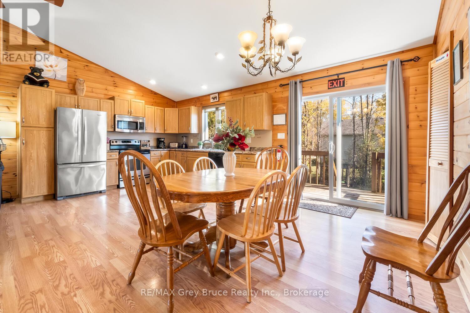 104 Maple Drive, Northern Bruce Peninsula, Ontario  N0H 1Z0 - Photo 18 - X12465894