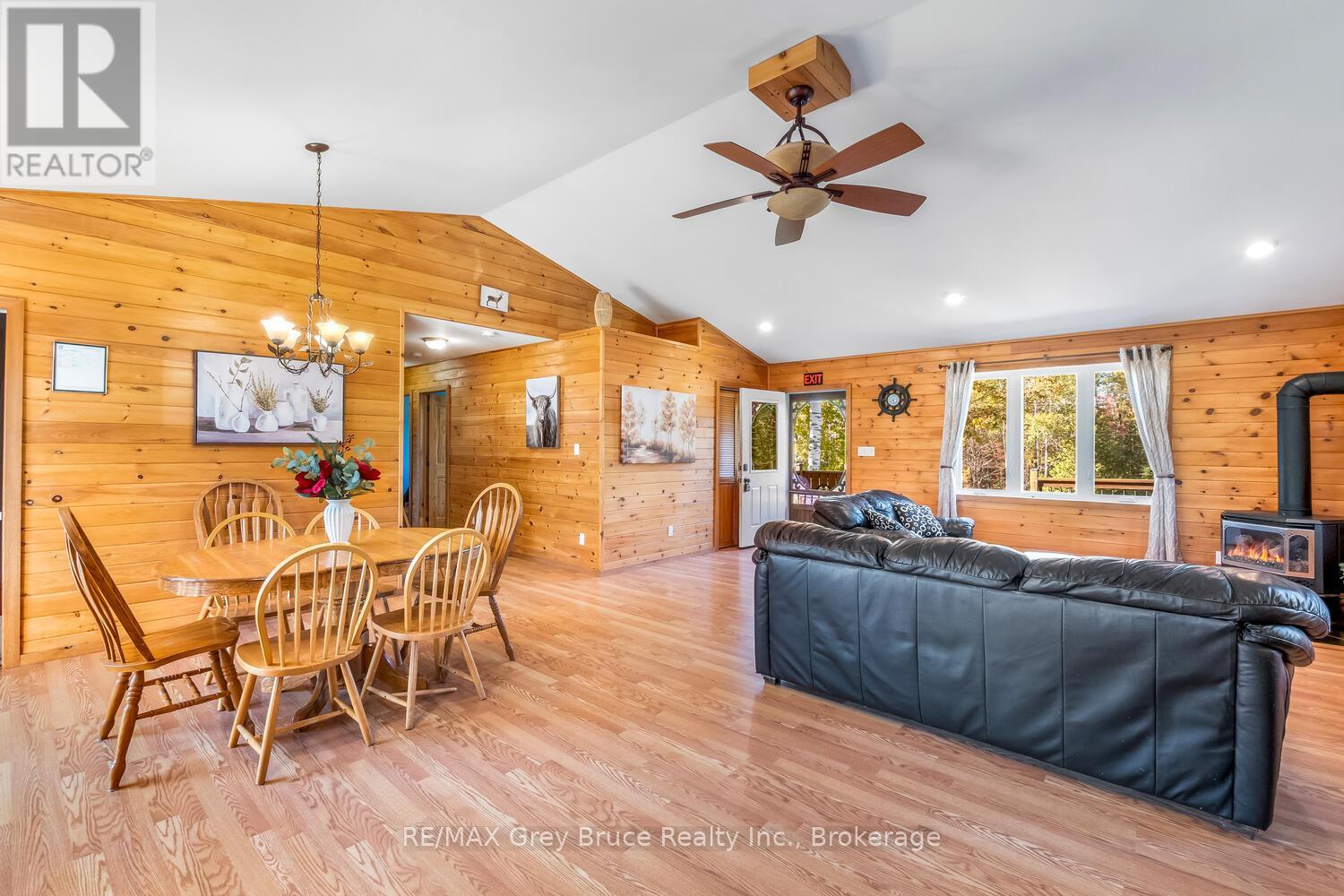 104 Maple Drive, Northern Bruce Peninsula, Ontario  N0H 1Z0 - Photo 21 - X12465894