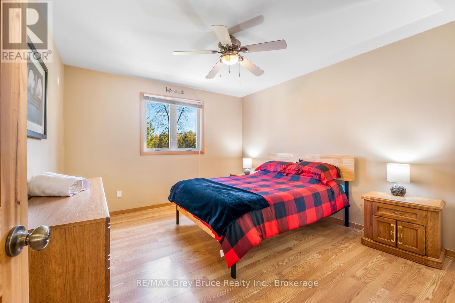 104 Maple Drive, Northern Bruce Peninsula, Ontario  N0H 1Z0 - Photo 25 - X12465894