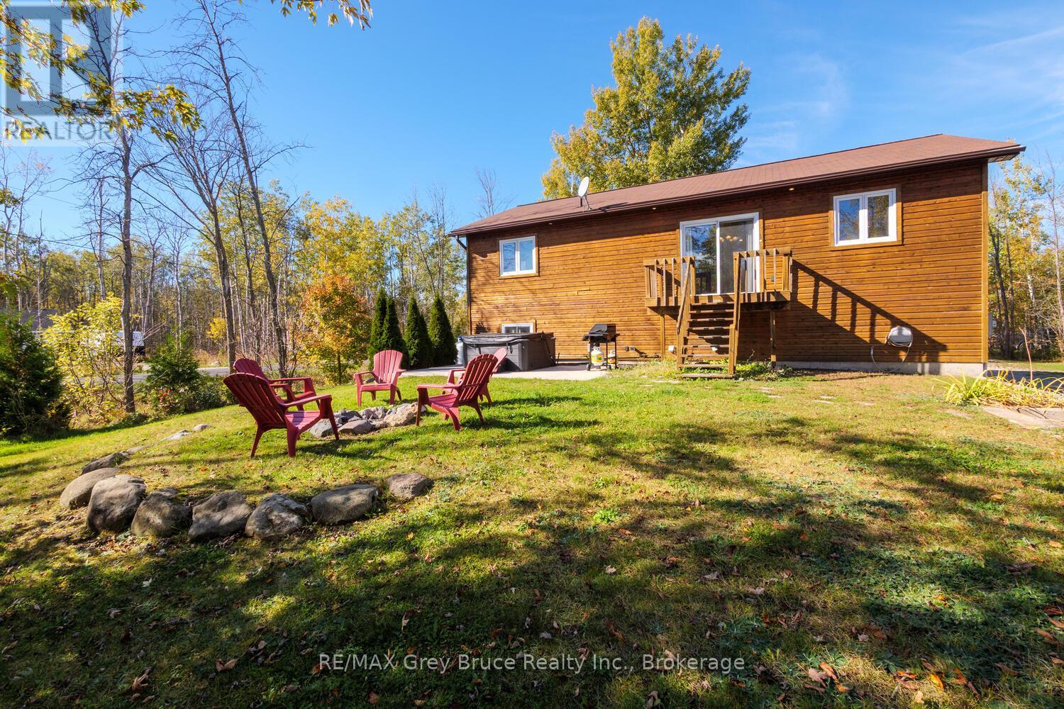104 Maple Drive, Northern Bruce Peninsula, Ontario  N0H 1Z0 - Photo 39 - X12465894