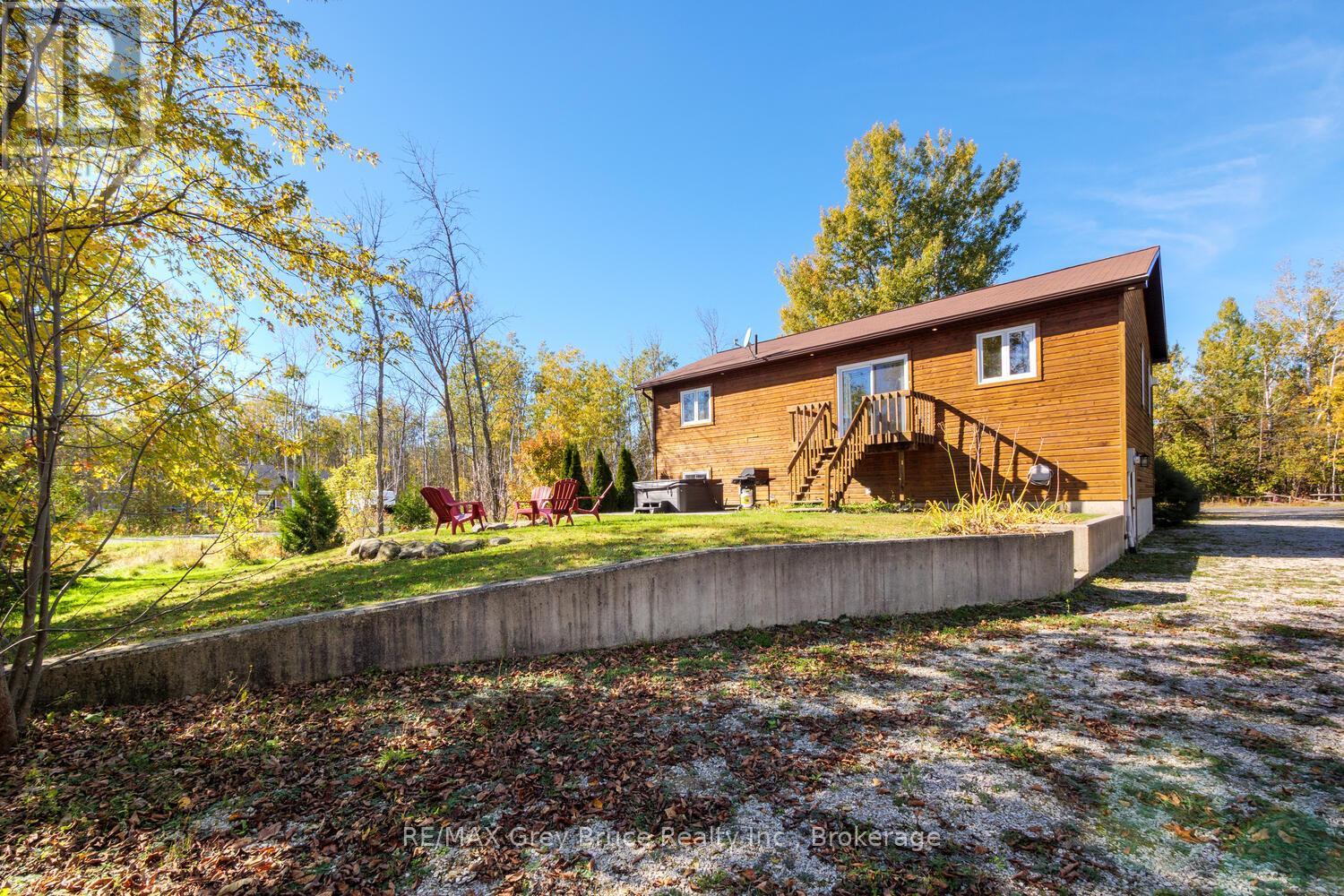 104 Maple Drive, Northern Bruce Peninsula, Ontario  N0H 1Z0 - Photo 40 - X12465894