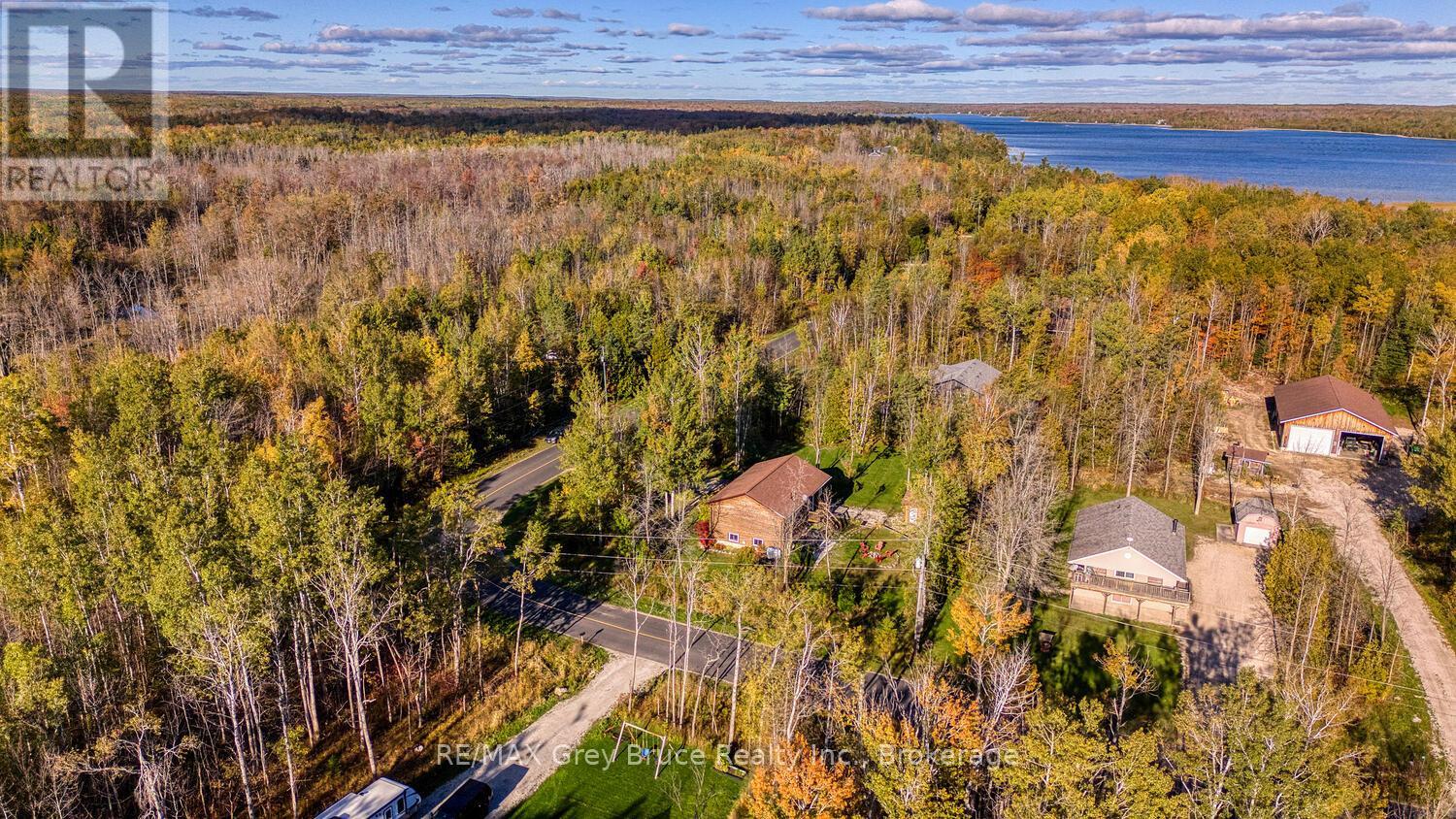 104 Maple Drive, Northern Bruce Peninsula, Ontario  N0H 1Z0 - Photo 48 - X12465894