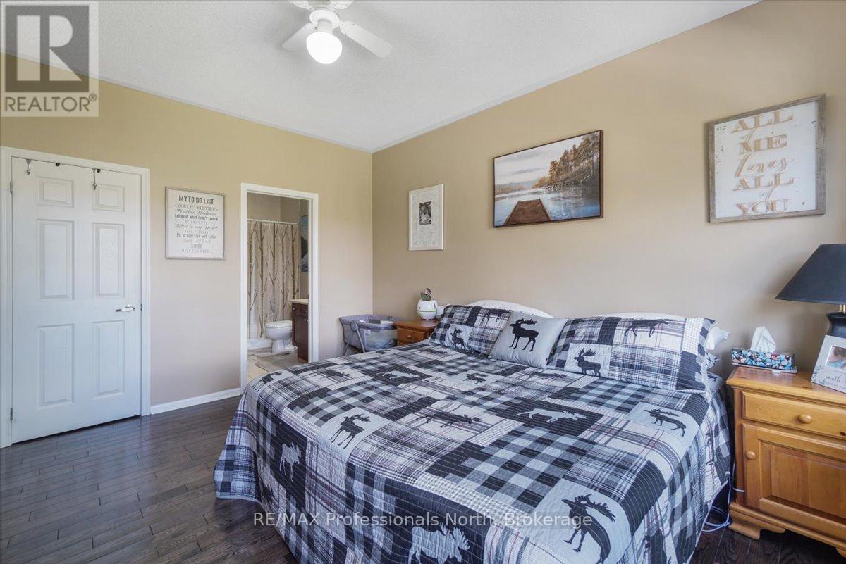 43 Clearbrook Trail, Bracebridge, Ontario  P1L 0A3 - Photo 10 - X12465929