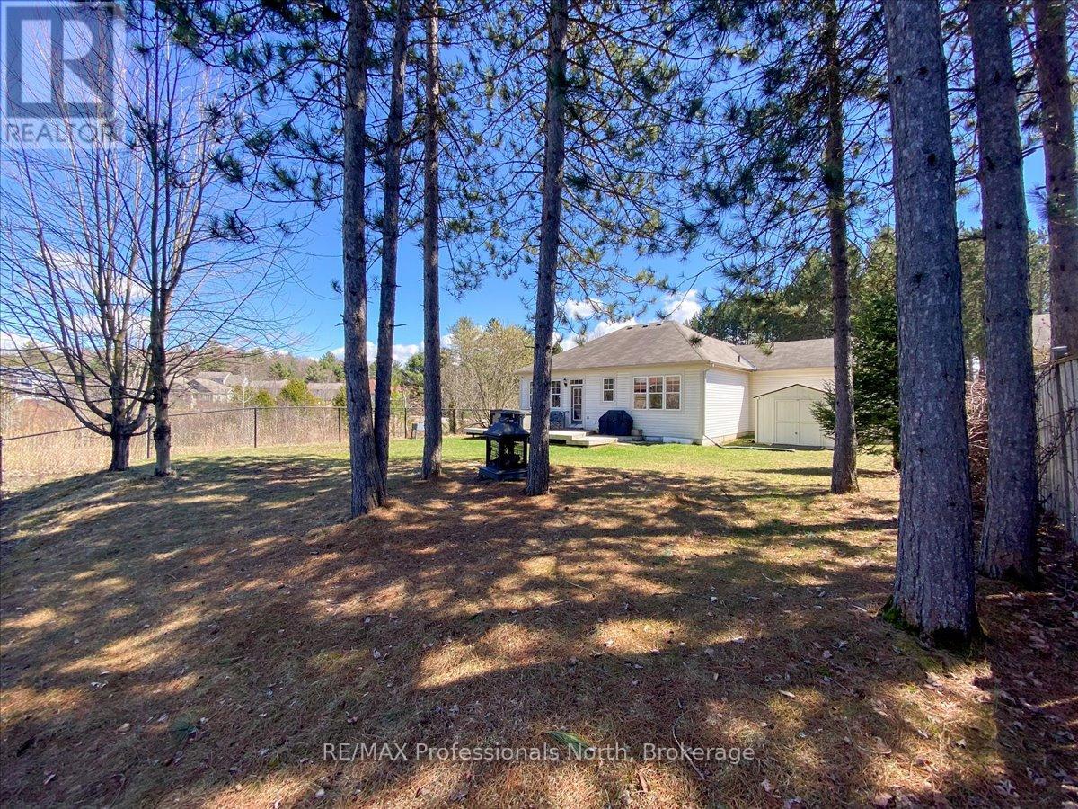 43 Clearbrook Trail, Bracebridge, Ontario  P1L 0A3 - Photo 25 - X12465929