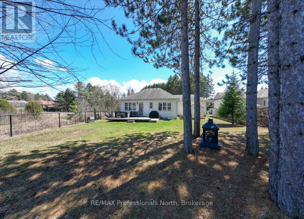 43 Clearbrook Trail, Bracebridge, Ontario  P1L 0A3 - Photo 30 - X12465929