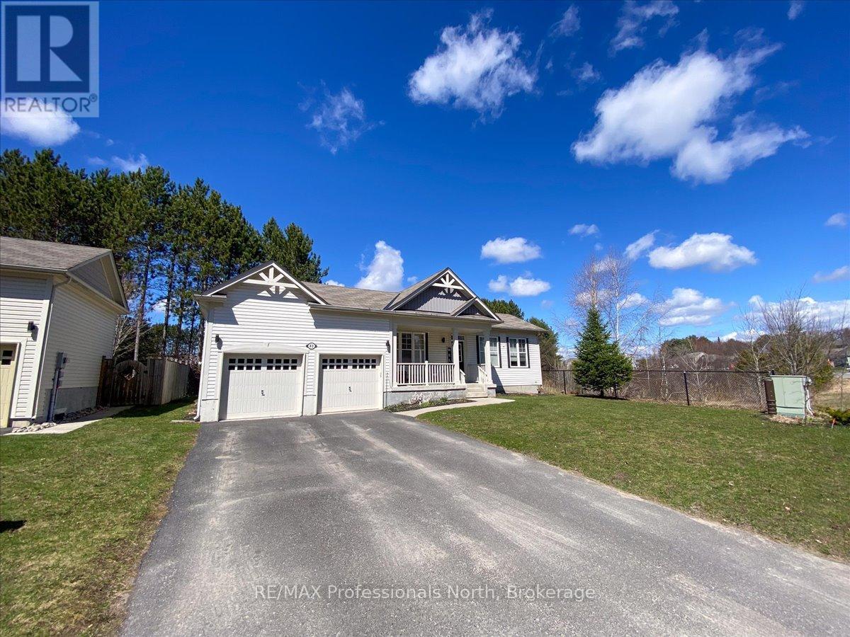43 Clearbrook Trail, Bracebridge, Ontario  P1L 0A3 - Photo 31 - X12465929