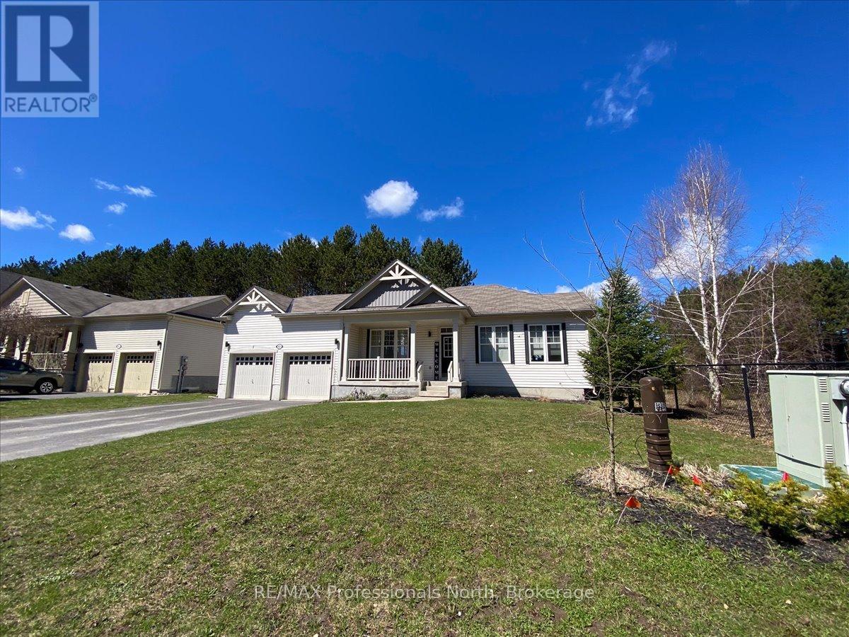 43 Clearbrook Trail, Bracebridge, Ontario  P1L 0A3 - Photo 33 - X12465929