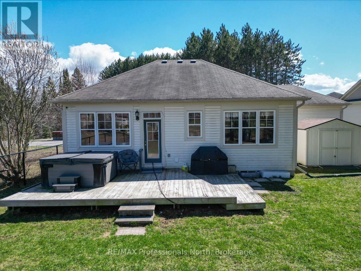 43 Clearbrook Trail, Bracebridge, Ontario  P1L 0A3 - Photo 41 - X12465929