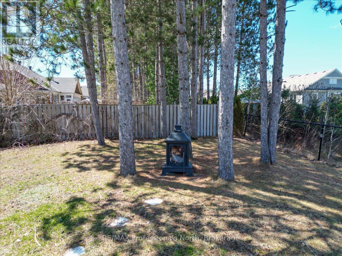 43 Clearbrook Trail, Bracebridge, Ontario  P1L 0A3 - Photo 42 - X12465929