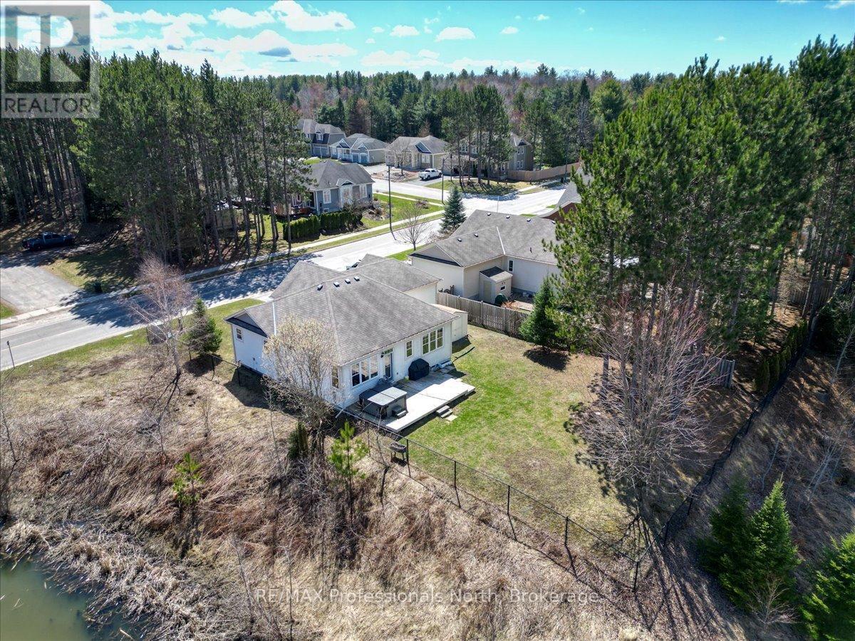 43 Clearbrook Trail, Bracebridge, Ontario  P1L 0A3 - Photo 46 - X12465929