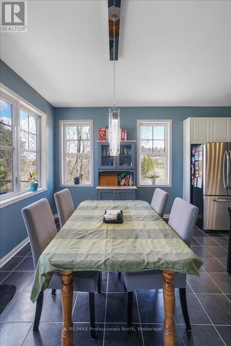 43 Clearbrook Trail, Bracebridge, Ontario  P1L 0A3 - Photo 6 - X12465929
