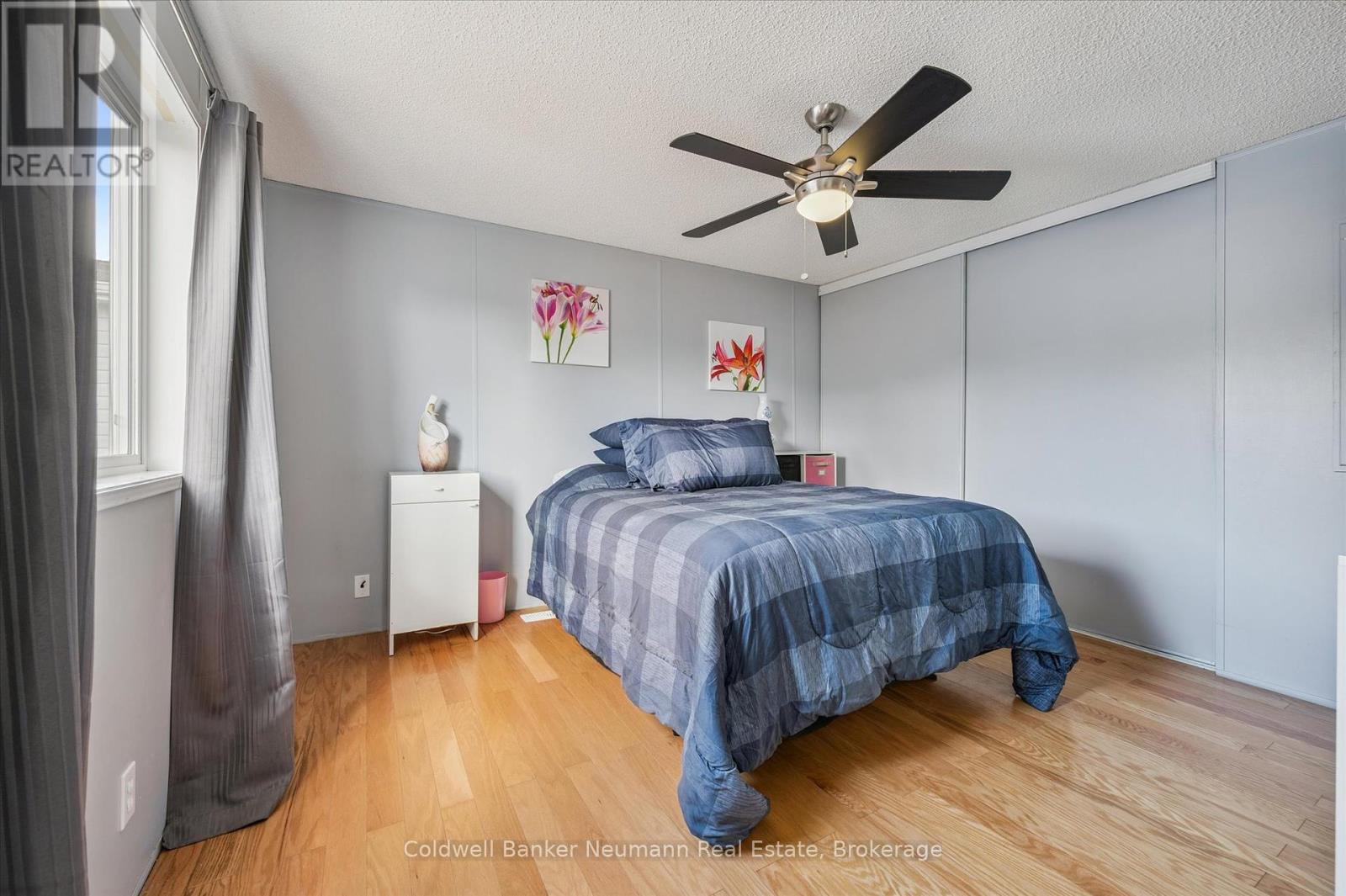 5 Walnut Way, Puslinch, Ontario  N0B 2J0 - Photo 10 - X12465956