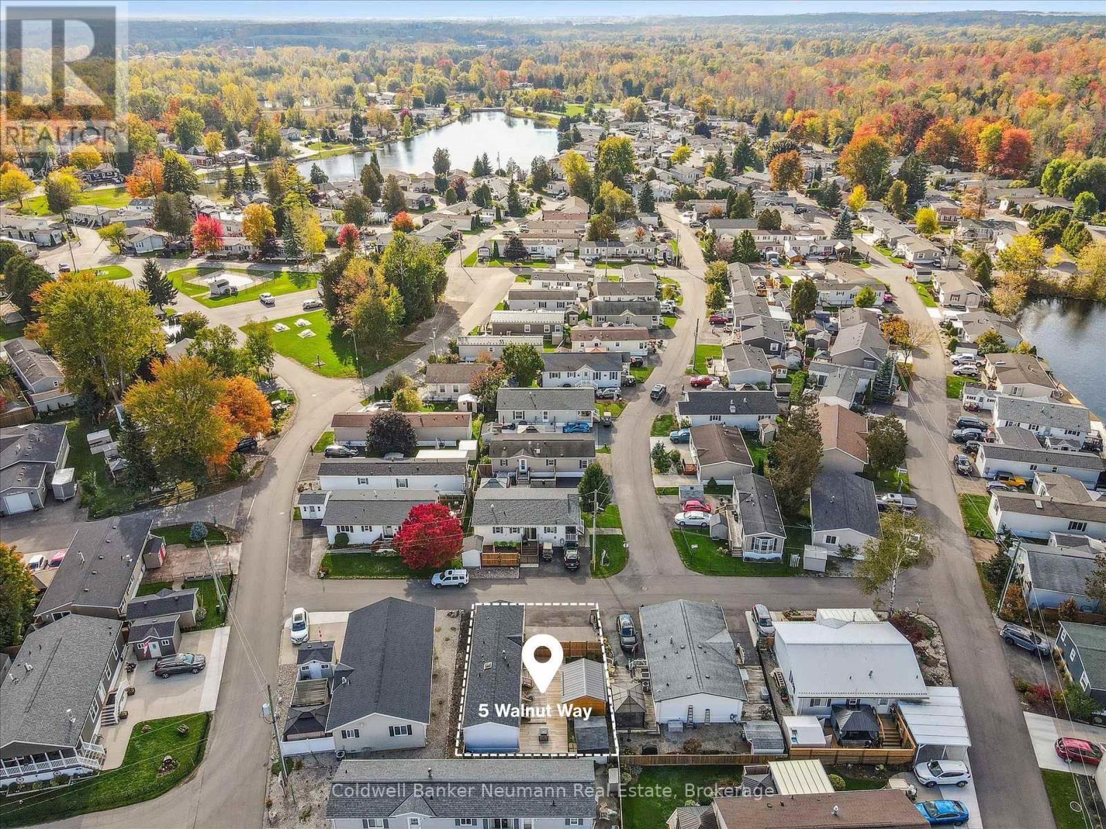 5 Walnut Way, Puslinch, Ontario  N0B 2J0 - Photo 3 - X12465956