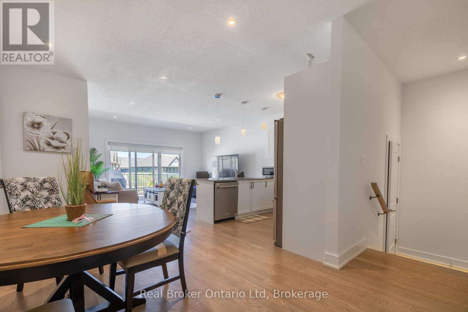 18 - 221 Ironwood Way, Georgian Bluffs, Ontario  N0H 1S0 - Photo 25 - X12465968