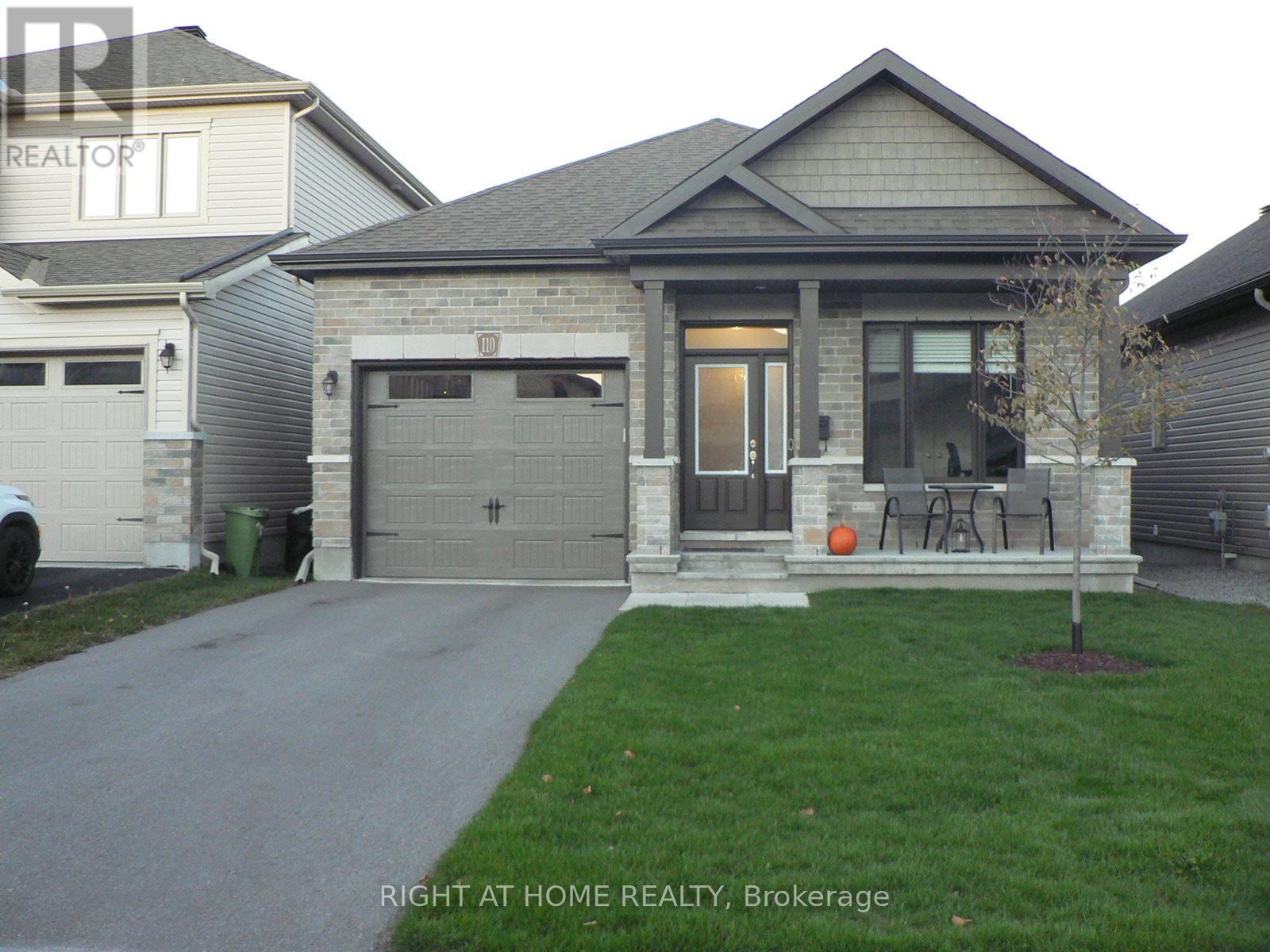 110 Hickstead Way, Ottawa, Ontario  K2S 0Z5 - Photo 1 - X12465863
