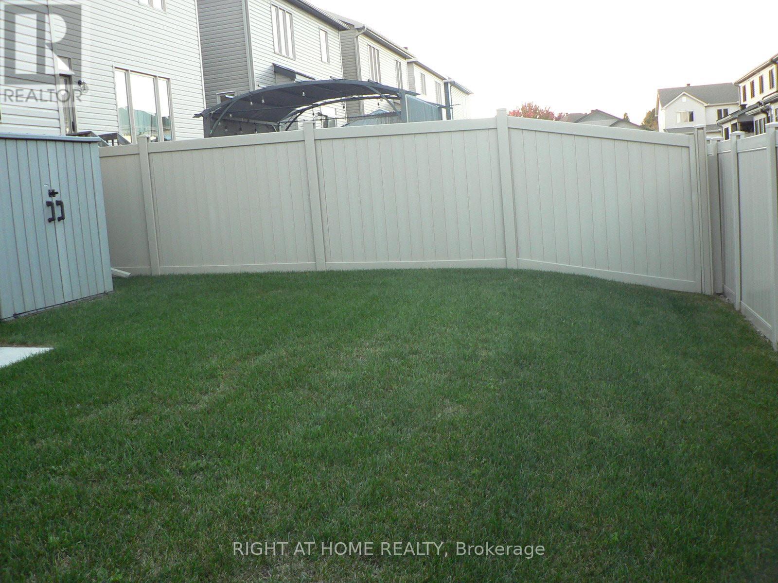 110 Hickstead Way, Ottawa, Ontario  K2S 0Z5 - Photo 17 - X12465863