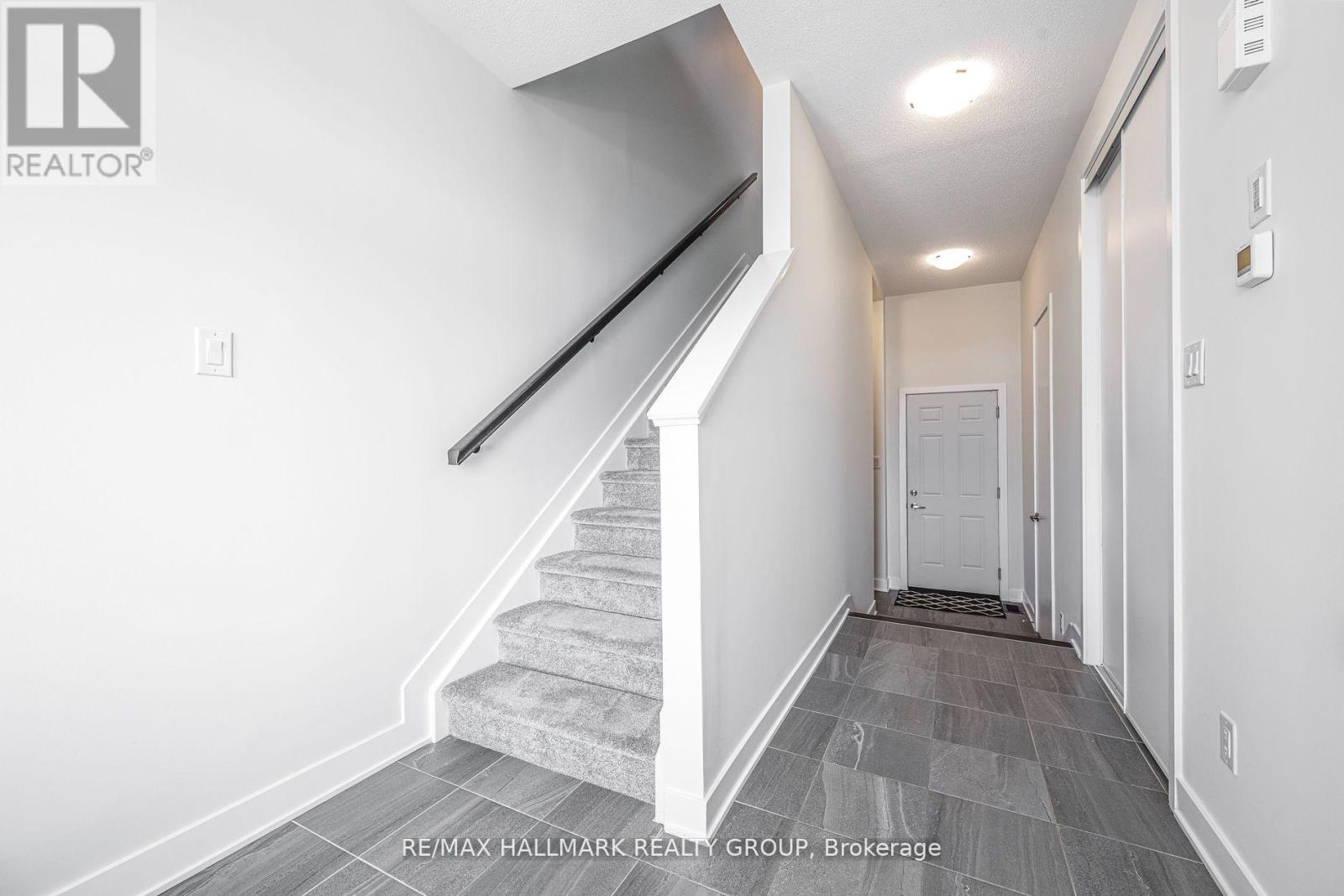 6357 Perth Street, Ottawa, Ontario  K0A 2Z0 - Photo 6 - X12465873