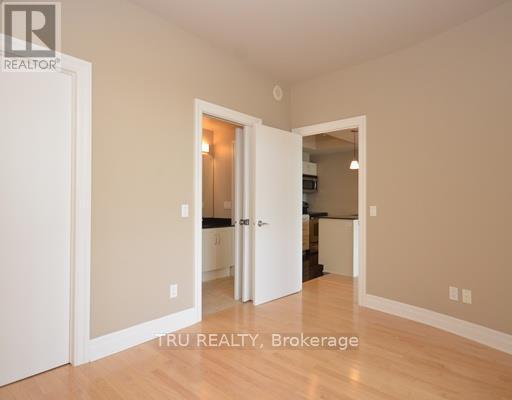 901 - 245 Kent Street, Ottawa, Ontario  K2P 0A5 - Photo 11 - X12465880
