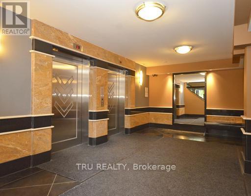 901 - 245 Kent Street, Ottawa, Ontario  K2P 0A5 - Photo 4 - X12465880