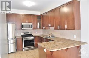 217 Losino Crescent, Ottawa, Ontario  K2S 1B6 - Photo 4 - X12465994