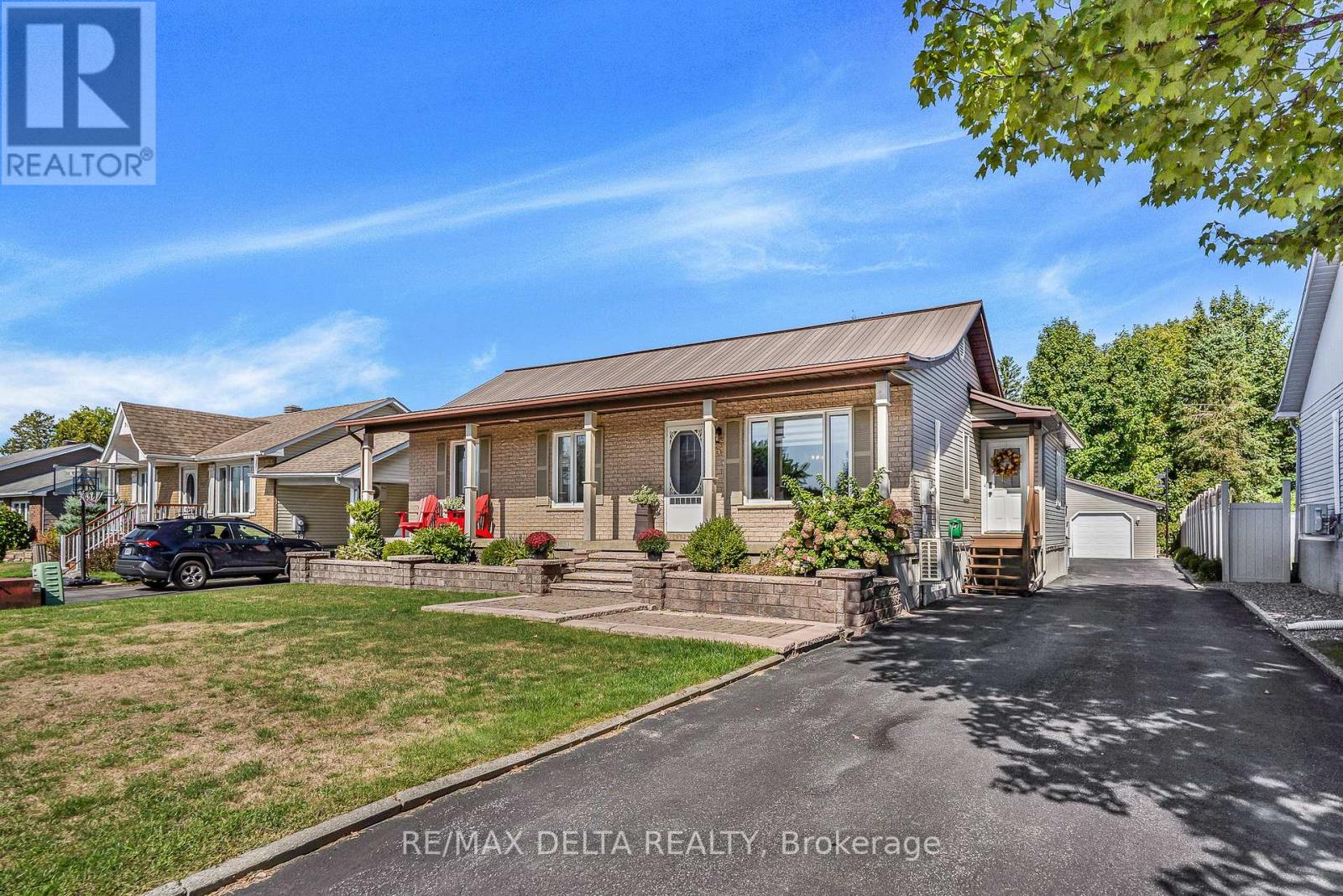 65 Bernard Crescent, Champlain, Ontario  K0B 1K0 - Photo 2 - X12466006