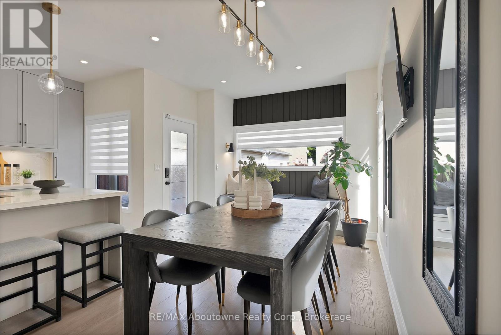 2599 Castle Hill Crescent, Oakville, Ontario  L6H 6J1 - Photo 10 - W12465871