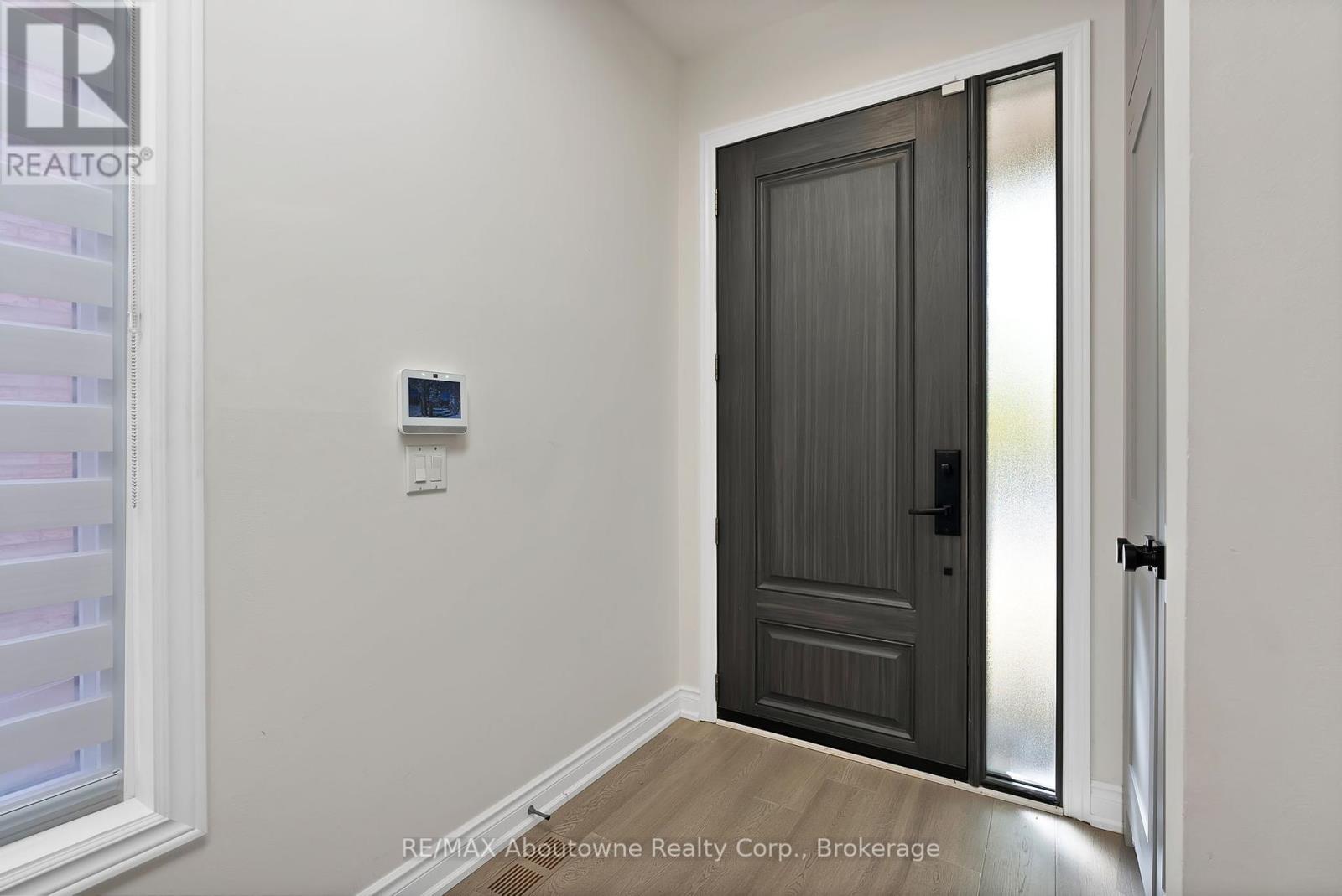 2599 Castle Hill Crescent, Oakville, Ontario  L6H 6J1 - Photo 3 - W12465871
