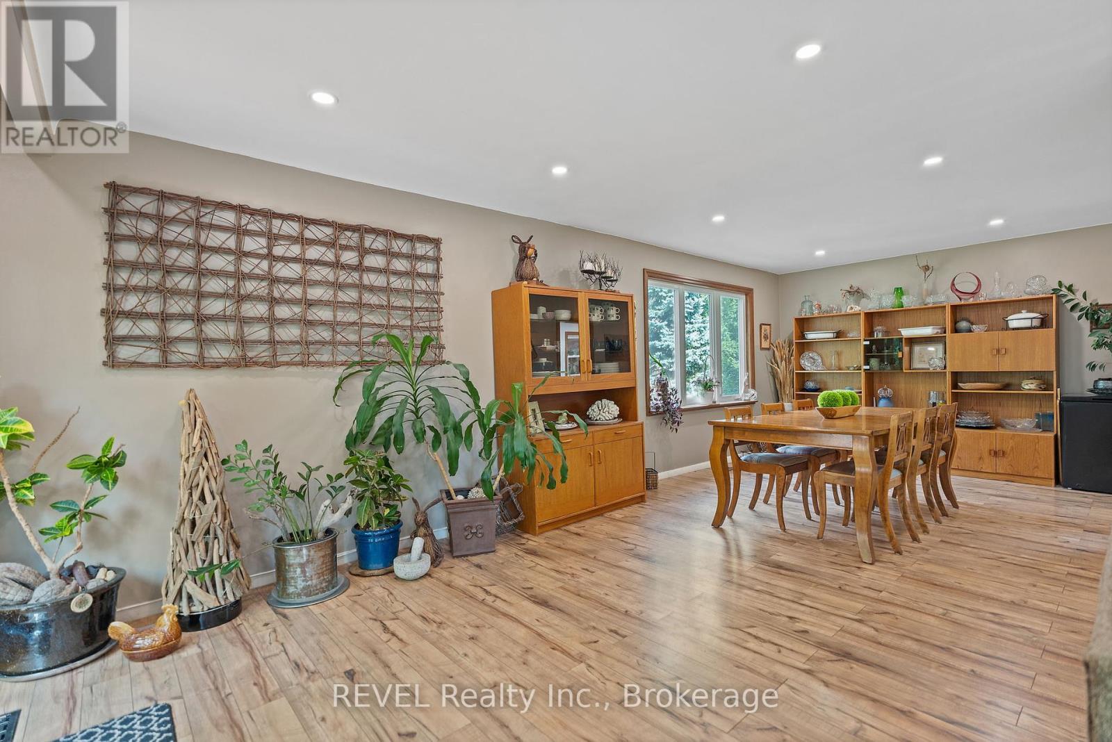 10 Woodington Crescent, St. Catharines, Ontario  L2T 3T7 - Photo 21 - X12465964