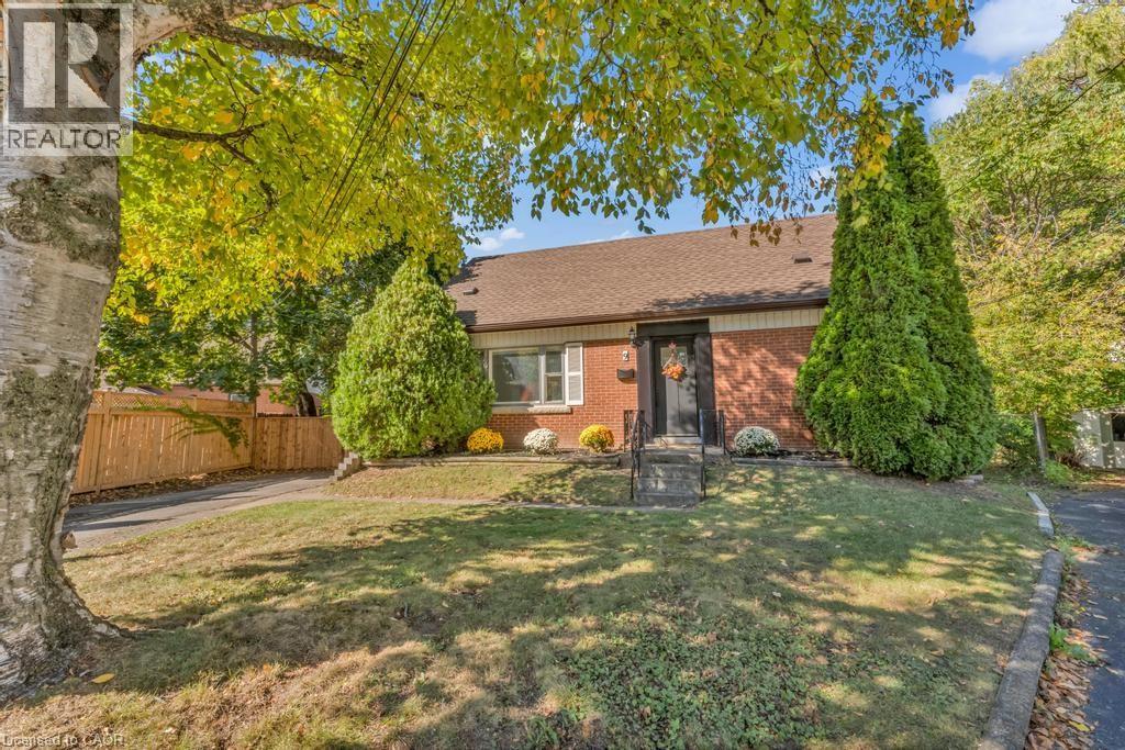 9 ELAINE Court, hamilton, Ontario