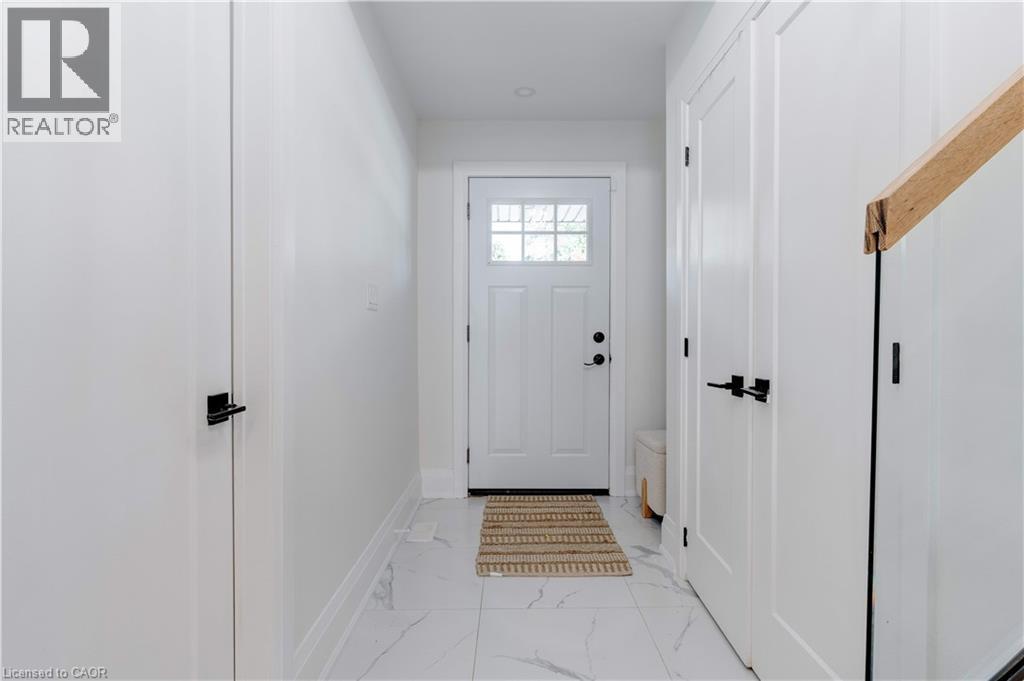 296 Kent Crescent, Burlington, Ontario  L7L 4T1 - Photo 3 - 40779400
