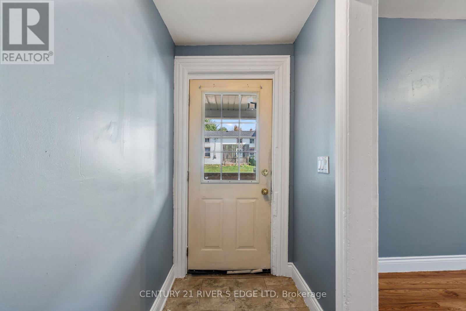 621 George Street W, Prescott, Ontario  K0E 1T0 - Photo 12 - X12465997