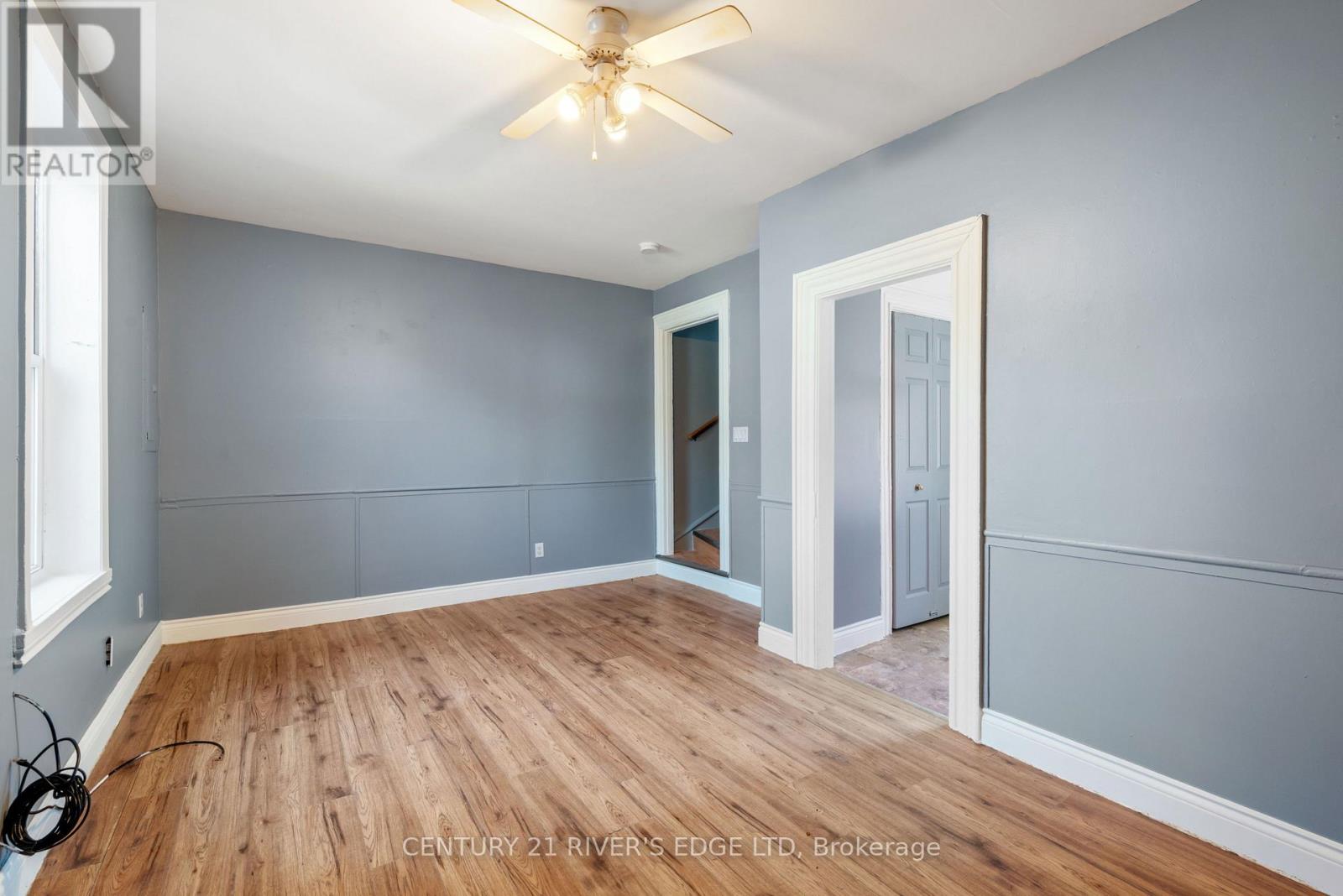 621 George Street W, Prescott, Ontario  K0E 1T0 - Photo 9 - X12465997