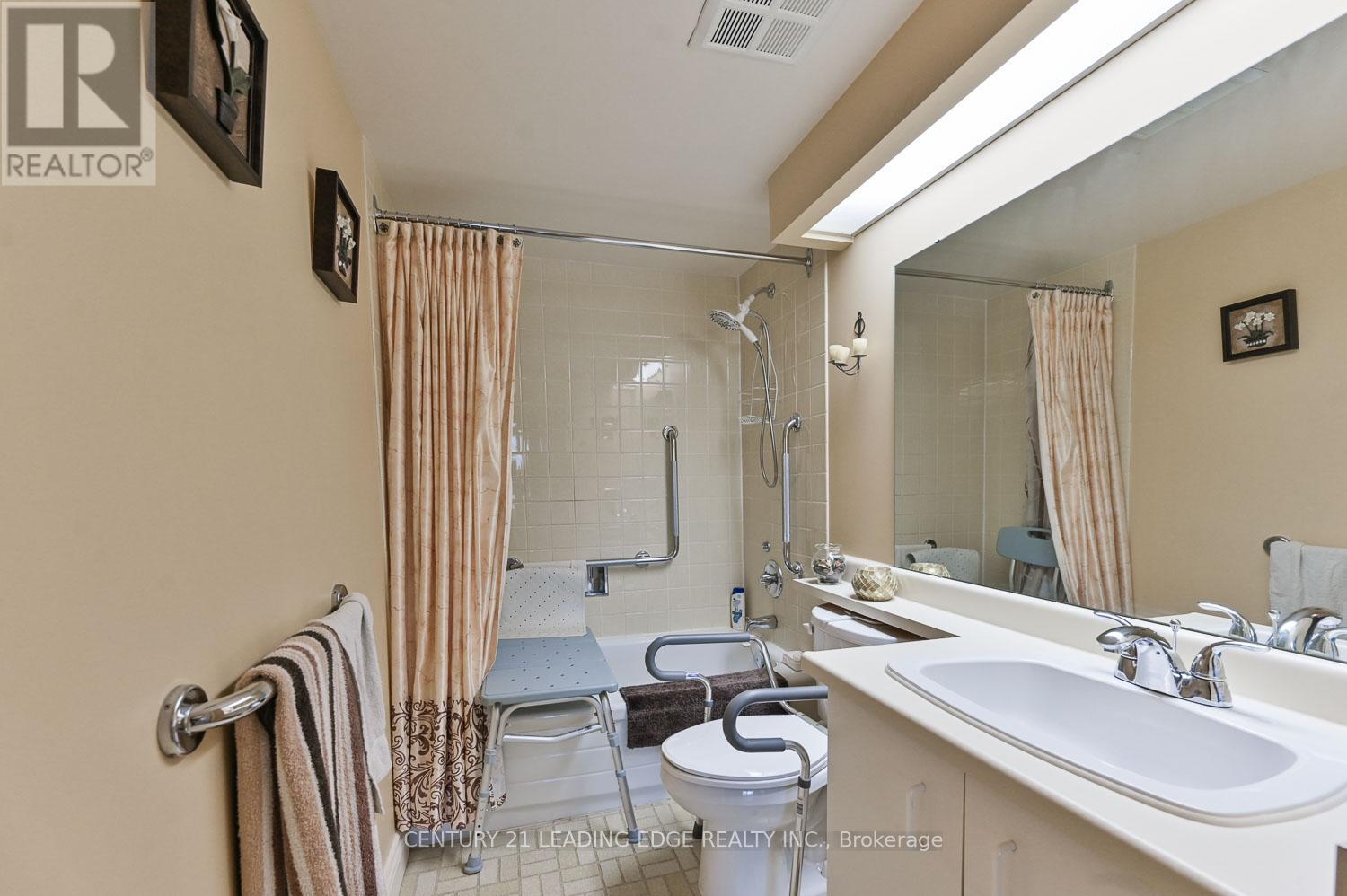 317 - 100 Anna Russell Way, Markham, Ontario  L3R 6C7 - Photo 25 - N12465791