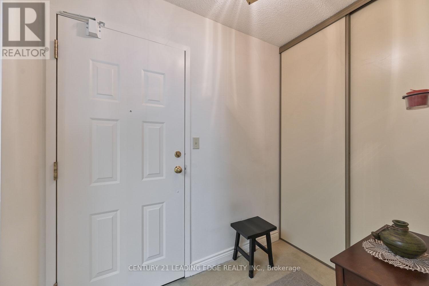317 - 100 Anna Russell Way, Markham, Ontario  L3R 6C7 - Photo 7 - N12465791