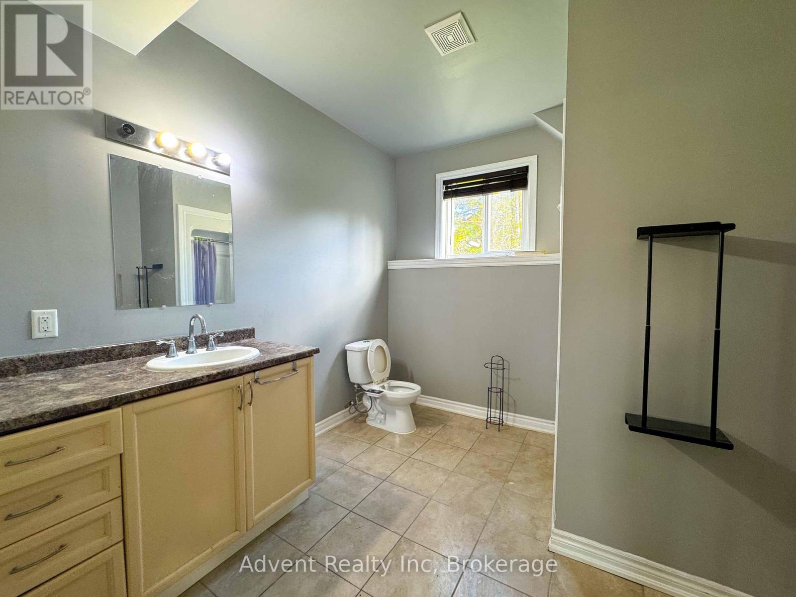 49 Brentwood Road, Essa (Angus), Ontario  L0M 1B2 - Photo 16 - N12465823