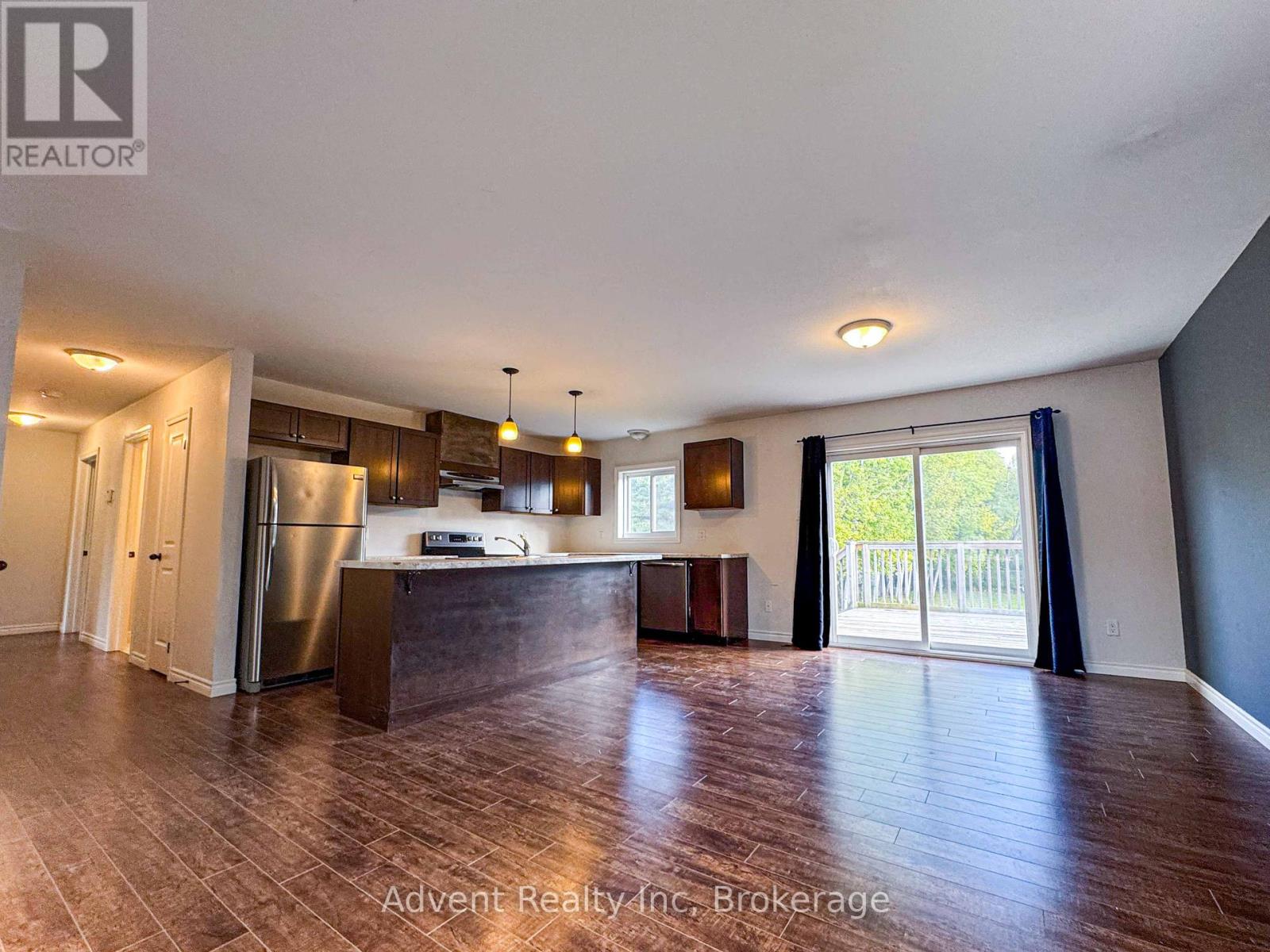 49 Brentwood Road, Essa (Angus), Ontario  L0M 1B2 - Photo 4 - N12465823