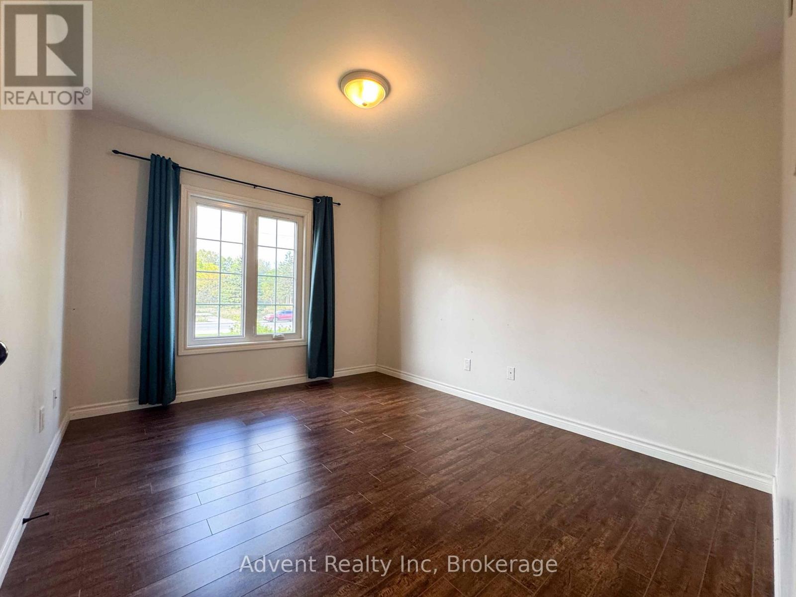49 Brentwood Road, Essa (Angus), Ontario  L0M 1B2 - Photo 9 - N12465823