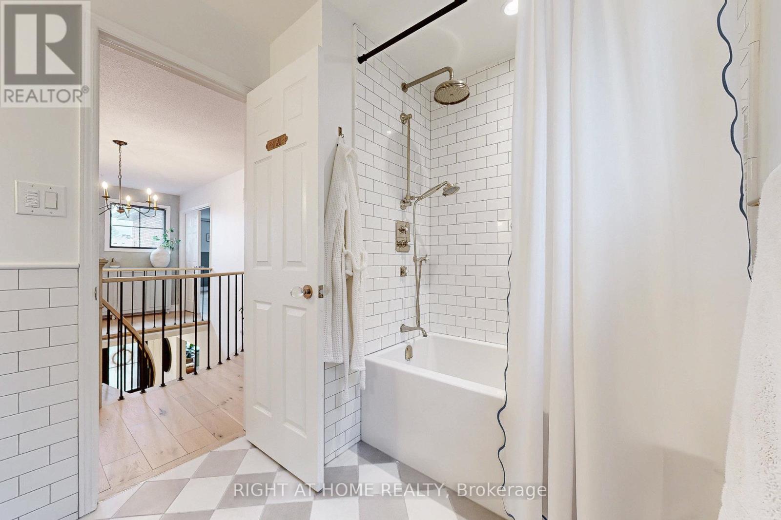 24 Cummings Court, Markham (Thornlea), Ontario  L3T 6S3 - Photo 31 - N12465849