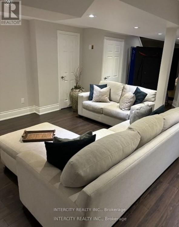 110 Lio Avenue, Vaughan, Ontario  L4H 2R9 - Photo 6 - N12465856