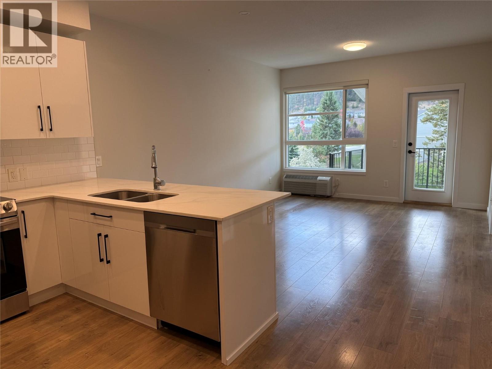 1880 HUGH ALLAN Drive Unit# 410, kamloops, British Columbia