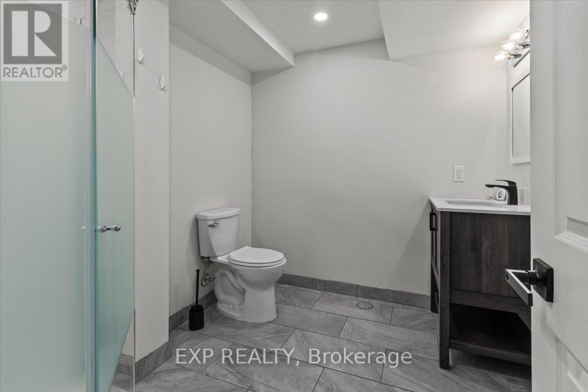 32 Michael Crescent, Barrie (East Bayfield), Ontario  L4M 6Y9 - Photo 10 - S12465798