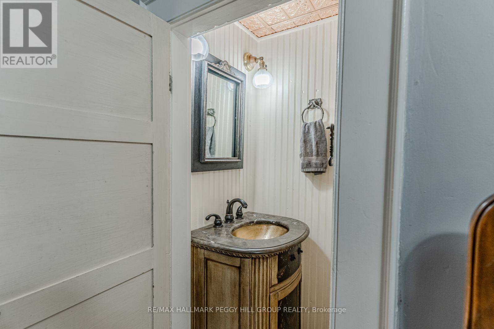 66 Richard Street, Tay, Ontario  L0K 2A0 - Photo 11 - S12465840