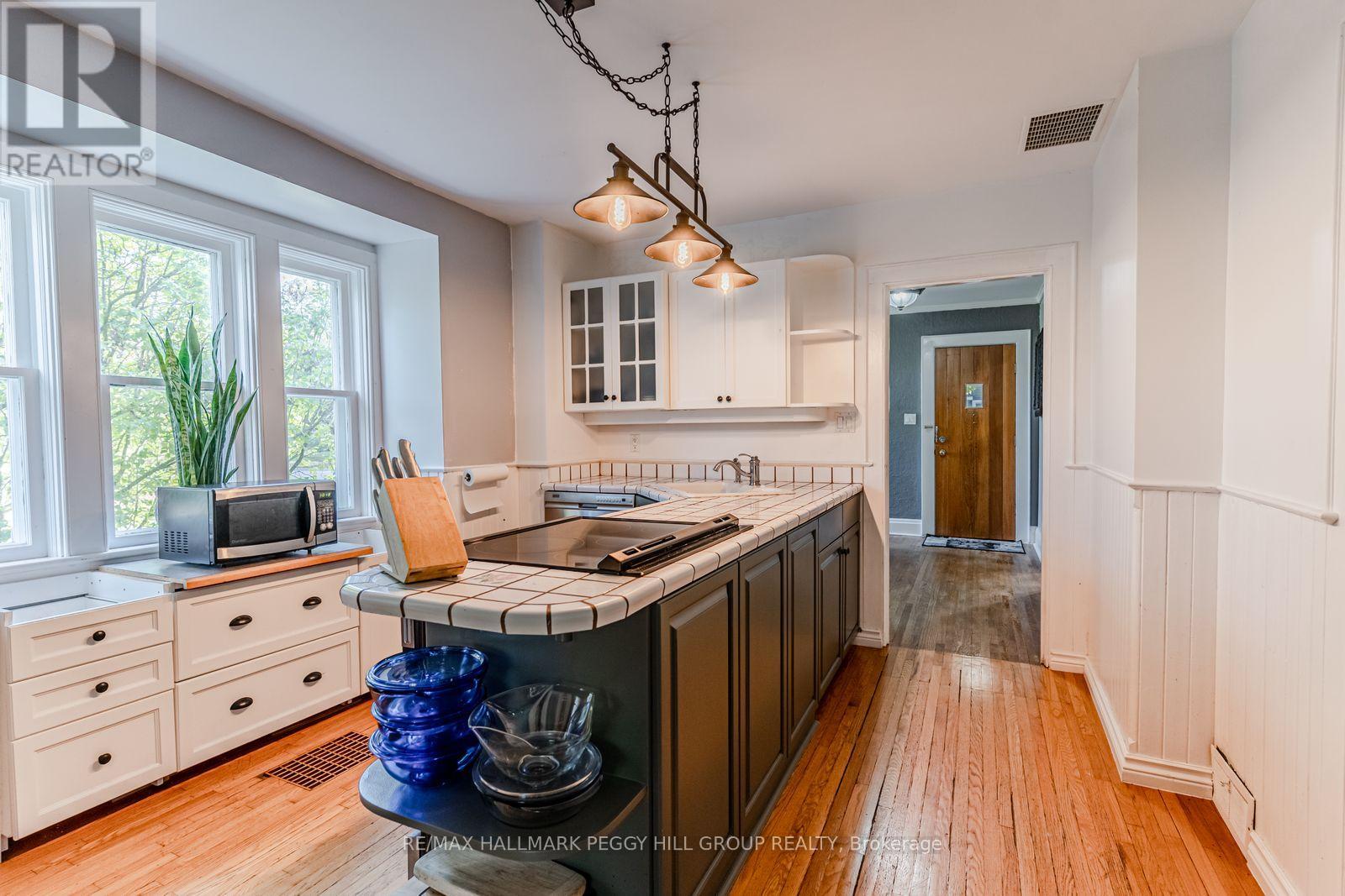 66 Richard Street, Tay, Ontario  L0K 2A0 - Photo 7 - S12465840